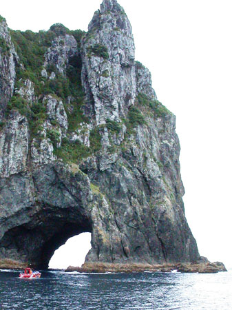 DSCN0899 - Bay Of Islands (Hole In The Rock)