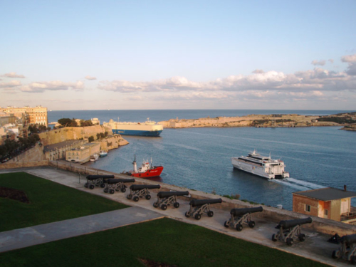 Valletta-Upper-Barracca-Garden 002 (Fort-Rinella)